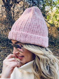 WOMEN'S RIBBED BEANIE