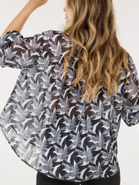 WOMEN'S 3/4 SLEEVE BUTTON CLOSURE MULTI PRINT BLOUSE