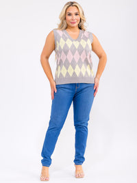 PLUS SIZE SLEEVELESS V-NECK MULTI PRINT TOP