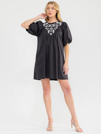WOMEN'S SHORT PUFF SLEEVE FRONT POCKETS EMBROIDERY DETAILED TUNIC MINI DRESS