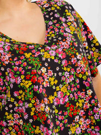 PLUS SIZE SHORT SLEEVE V-NECK FLROAL PRINT BLOUSE