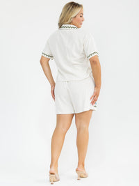 PLUS SIZE SHORT SLEEVE BLOUSE & ELASTIC WAIST SHORTS EMBROIDERY 2PC. SET
