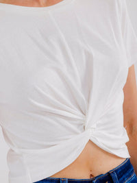 WOMEN'S SHORT SLEEVE FRONT KNOT TOP