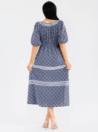 WOMEN'SSHORT SLEEVE ELASTIC WAIST FRONT POCKETS EMBROIDERY MAXI DRESS