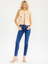 WOMEN'S SLEEVELESS FRONT TIE FLORAL EMBROIDERY SWEATER TOP