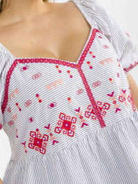 PLUS SIZE SHORT SLEEVE V-NECK STRIPES EMBROIDERY BLOUSE