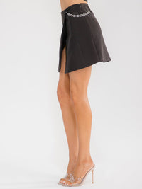 WOMEN'S ZIP UP SURPLICE CHAIN DETAILED MINI SKIRT