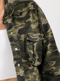 WOMEN'S LONG SLEEVE BUTTON CLOSURE POCKETS CAMO PRINT DENIM JACKET