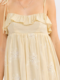 WOMEN'S SLEEVELESS RUFFLE ELASTIC WAIST EYELET SHIMMER MINI DRESS