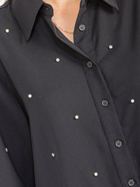 WOMEN'S LONG SLEEVE BUTTON UP PEARL DETAILED BLOUSE