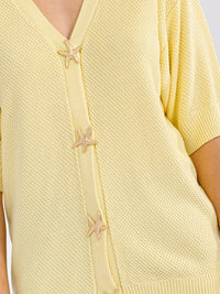 WOMEN'S SHORT SLEEVE BUTTON CLOSURE SWEATER BLOUSE