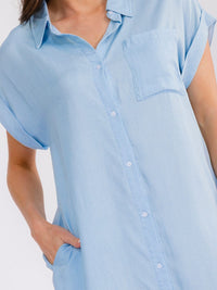 WOMEN'S SHORT SLEEVE BUTTON UP FRONT POCKETS CHAMBRAY MINI DRESS