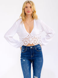 WOMEN'S LONG SLEEVE V-NECK BUTTON CLOSURE CROCHET CROP TOP