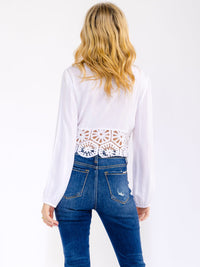 WOMEN'S LONG SLEEVE V-NECK BUTTON CLOSURE CROCHET CROP TOP