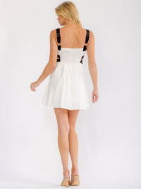 WOMEN'S SLEEVELESS SQUARE NECK CUT OUT SMOCK FRONT POCKETS FIT & FLARE MINI DRESS