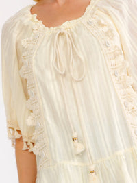 WOMEN'S SHORT SLEEVE TASSEL TRIM CROCHET TUNIC TOP