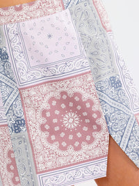 WOMEN'S ZIPPER CLOSURE FRONT SLIT MULTI PRINT MINI SKIRT