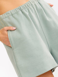 WOMEN'S ELASTIC WAIST FRONT POCKETS SHORTS