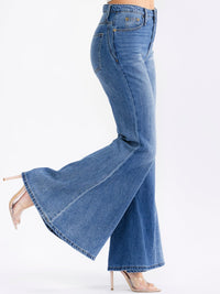 WOMEN'S BUTTON CLOSURE POCKETS BELL LEG WASHED DENIM PANTS