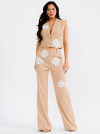 WOMEN'S SLEEVELESS CROP TO & BUTTON CLOSURE PANTS FLOWER DETAILED 2PC. SET