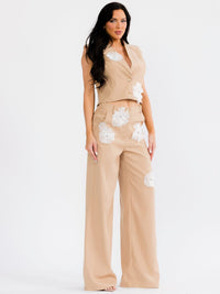 WOMEN'S SLEEVELESS CROP TO & BUTTON CLOSURE PANTS FLOWER DETAILED 2PC. SET