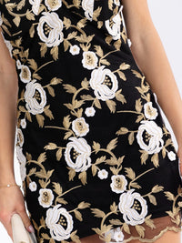JUST ME WOMEN'S SLEEVELESS EMBROIDERY FLORAL BODYCON MINI DRESS