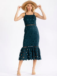 JUST ME WOMEN'S SLEEVELESS RUFFLE BOTTOM HEM CROCHET BODYCON MIDI DRESS