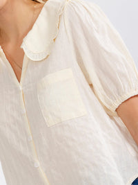 WOMEN'S SHORT SLEEVE BUTTON UP FRONT POCKET STITCHED DETAILED BLOUSE