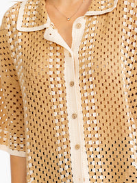 WOMEN'S SHORT SLEEVE V-NECK BUTTON UP CROCHET BLOUSE