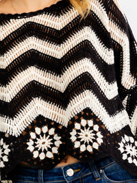WOMEN'S LONG BELL SLEEVE COLORBLOCK CROCHET PULLOVER TOP