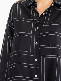 WOMEN'S LONG SLEEVE BUTTON UP PRINT DETAILED SHIRT