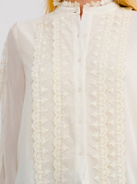 WOMEN'S LONG SLEEVE V-NECK BUTTON UP EMBROIDERY DETAILED BLOUSE