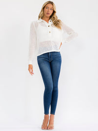 WOMEN'S LONG SLEEVE BUTTON CLOSURE FRONT POCKET PULLOVER KNIT SWEATER