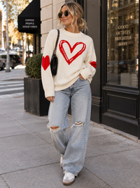 WOMEN'S LONG SLEEVE HEARTS GRAPHIC PULLOVER SWEATER