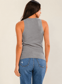 WOMEN'S SLEEVELESS RIBBED TANK TOP