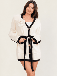 LATISTE WOMEN'S LONG SLEEVE BUTTON UP REMOVABLE FLOWER PIN SELF TIE FRONT POCKETS SWEATER MINI DRESS