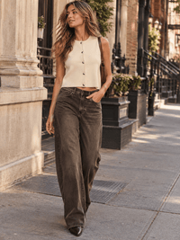 WOMEN'S SLEEVELESS BUTTON UP RIBBED BLOUSE