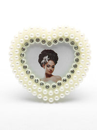 PEARL GOLD HEART SHAPE STANDING PICTURE FRAME