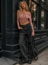 ENTRO WOMEN'S LONG SLEEVE V-NECK RUCHED ANIMAL PRINT TOP