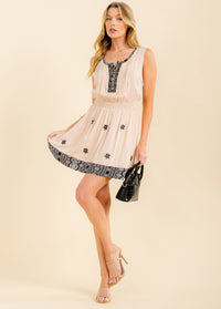 WOMEN'S SLEEVELESS V-NECK SMOCK WAIST EMBROIDERY MINI DRESS