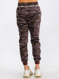 WOMEN'S ELASTIC WAIST FRONT POCKET CAMO PRINT JOGGER SWEATPANTS