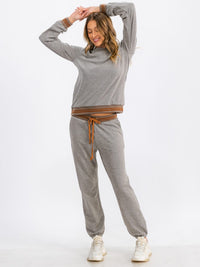WOMEN'S LONG SLEEVE TRIM DETAILED PULLOVER SWEATER