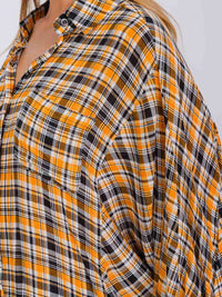 WOMEN'S LONG SLEEVE BUTTON UP FRONT POCKETS PLAID OVERSIZED SHIRT