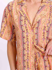 WOMEN'S SHORT SLEEVE BLOUSE & ELASTIC WAIST SHORTS MULTI PRINT 2PC. SET