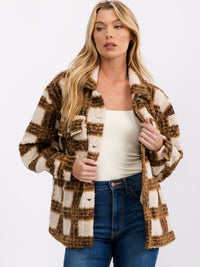 WOMEN'S LONG SLEEVE FRONT POCKETS BUTTON CLOSURE SHERPA PLAID JACKET