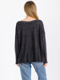 WOMEN'S LONG SLEEVE GRAPHIC WASHED TOP