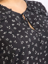 PLUS SIZE LONG SLEEVE RUFFLE V-NECK FLORAL BLOUSE