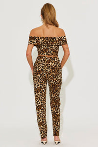 WOMEN'S OFF SHOULDER TOP & BUTTON CLOSURE SKINNY PANTS ANIMAL PRINT 2PC. SET