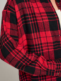 WOMEN'S LONG SLEEVE FRONT POCKET BUTTON UP PLAID SHIRT