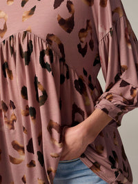 WOMEN'S 3/4 SLEEVE ANIMAL PRINT TUNIC BLOUSE